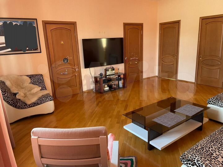 Дом 230 м² на участке 10 сот.