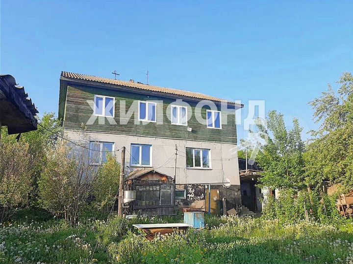 Дом 218,6 м² на участке 14 сот.