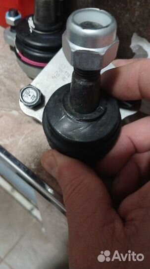 Поворотный кулак niva 21214 нов/обр. с нерег подш