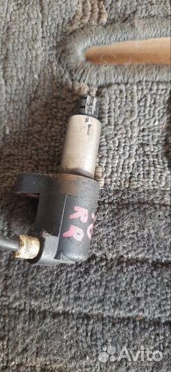 Датчик abs задний правый Nissan Bluebird Sylphy