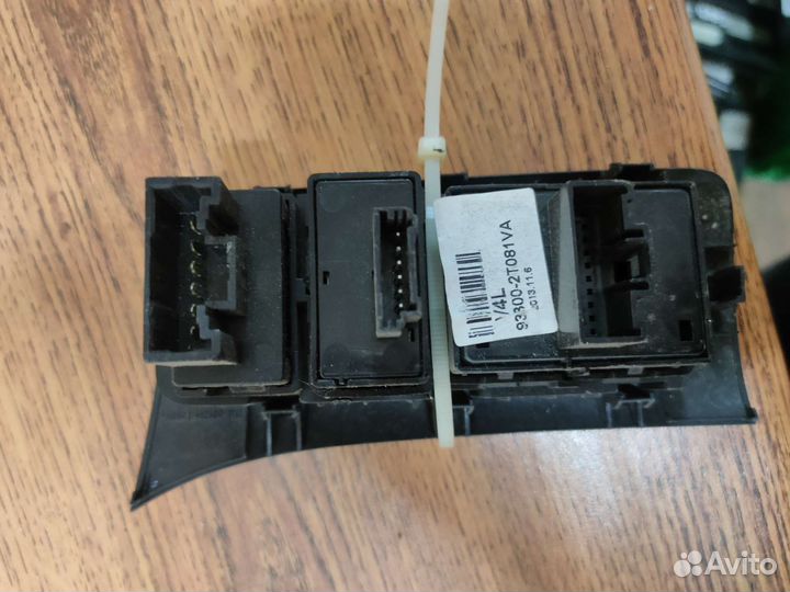 933002T081VA блок кнопок киа оптима 3