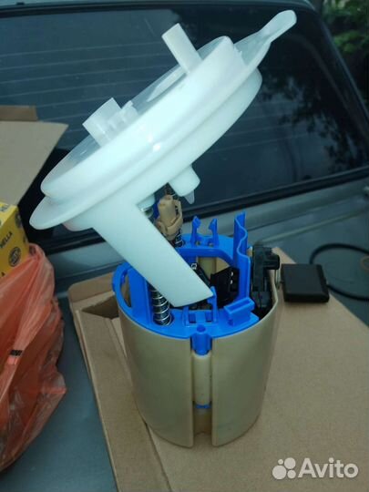 Бензонасос оригинал в сборе Mercedes-Benz w204