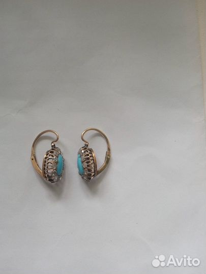 Золотые серьги