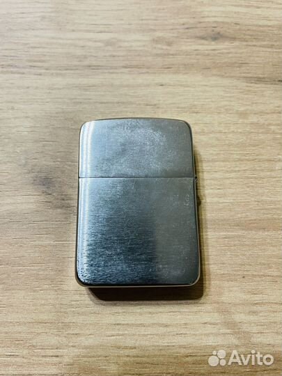 Зажигалка бензиновая Zippo 2014 года