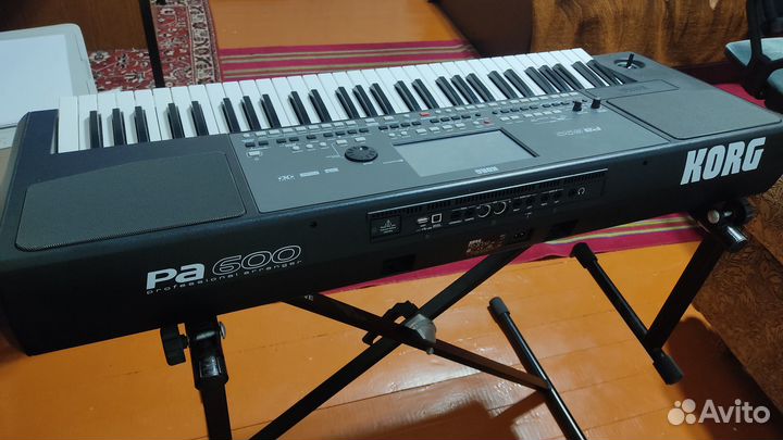 Синтезатор korg PA600