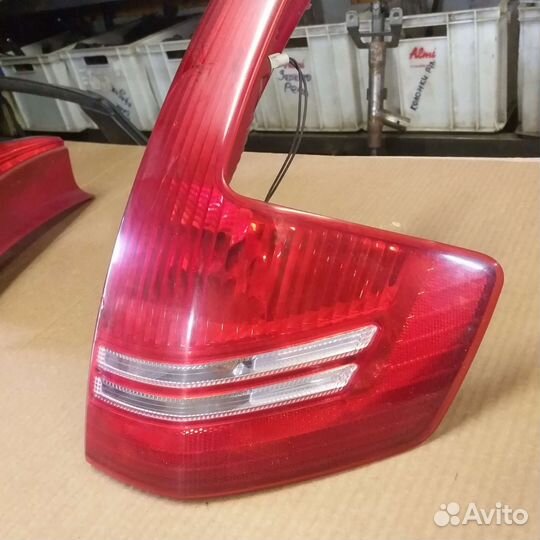 Фонарь задний правый citroen c4