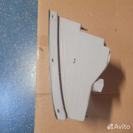 Фара противотуманная передняя левая Lexus Lx470