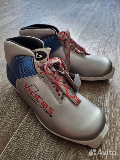 Лыжные ботинки новые