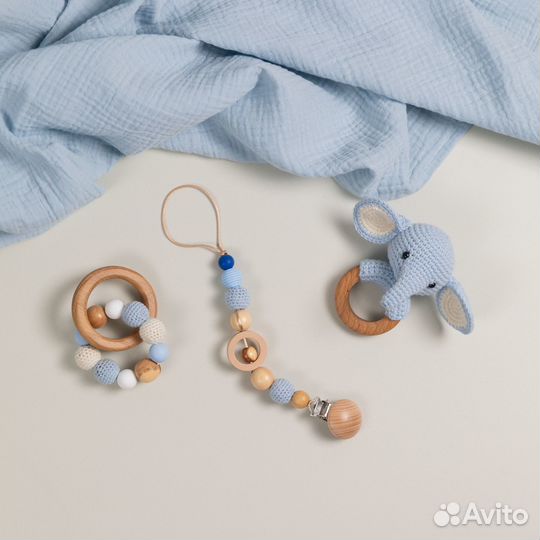 Набор погремушка,держатель для пустышки и грызунок