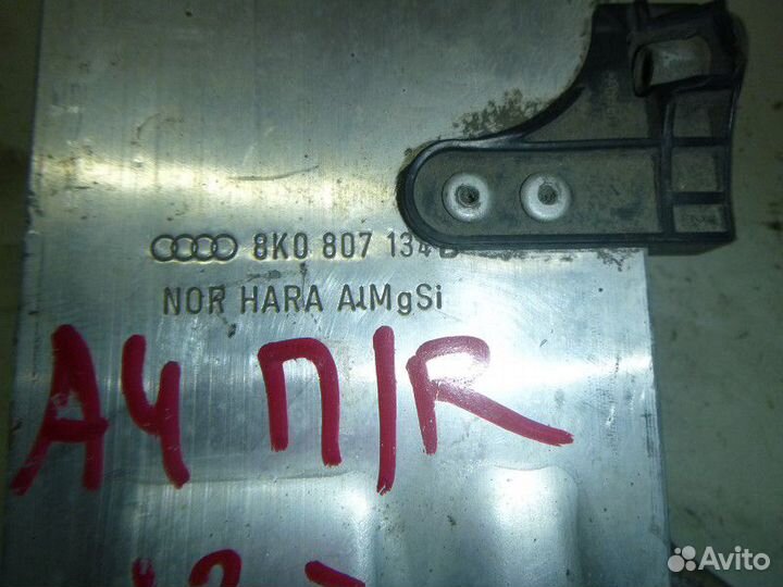 Кронштейн усилителя переднего бампера audi A4 B8 2