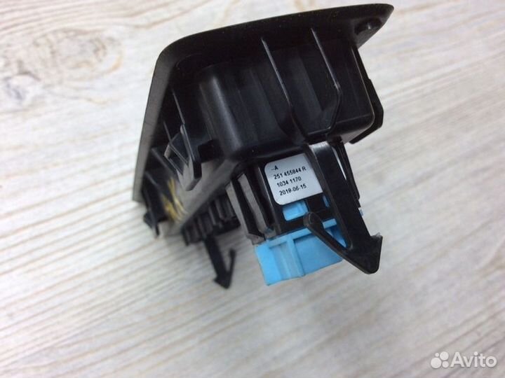 Блок кнопок Renault Arkana пробег 46 H5HA450 2019