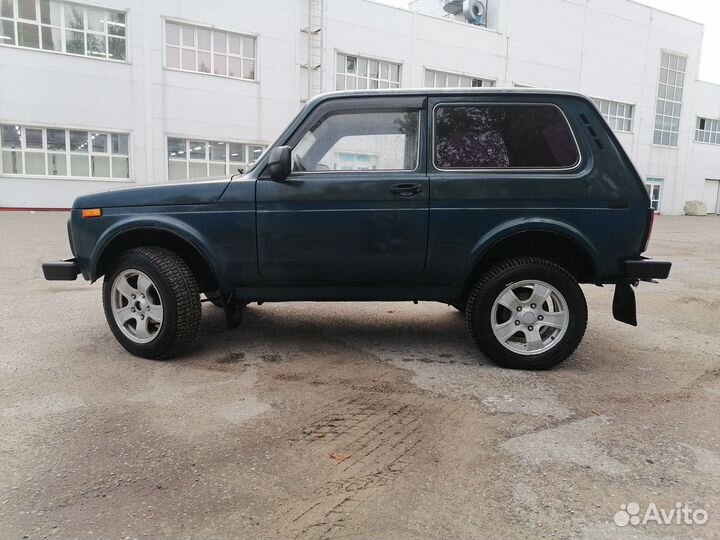 LADA 4x4 (Нива) 1.7 МТ, 2003, 103 000 км
