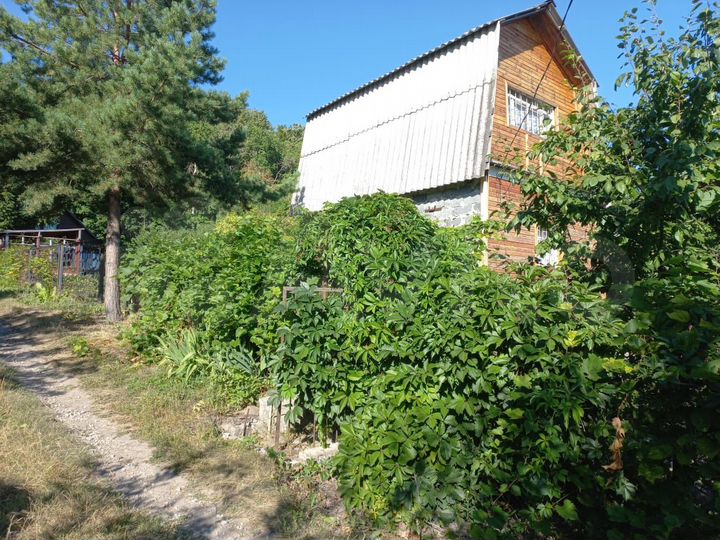 Дача 20 м² на участке 6 сот.