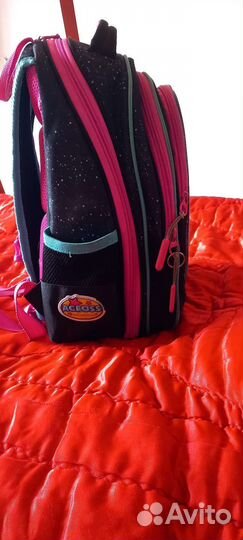 Школьный рюкзак