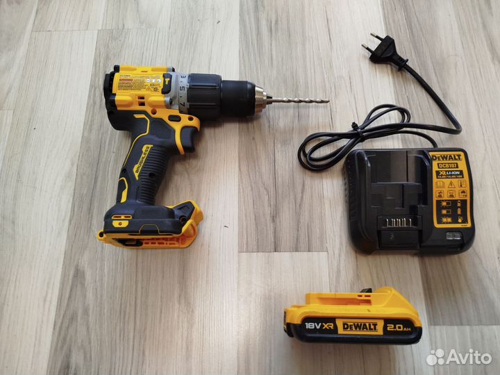 Ударный бесщеточный шуруповерт dewalt DCD 805