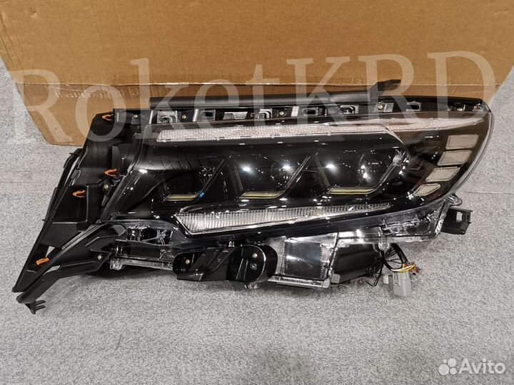 Фары Toyota Land Cruiser Prado 150 c 2017 LED