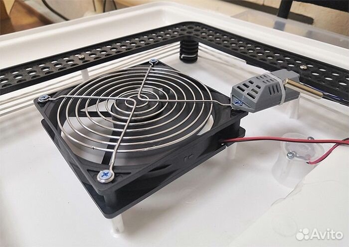 Инкубатор автоматический для яиц 192 цифровой