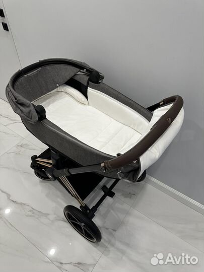 Коляска Cybex Priam4 Manhattan grey 3в1