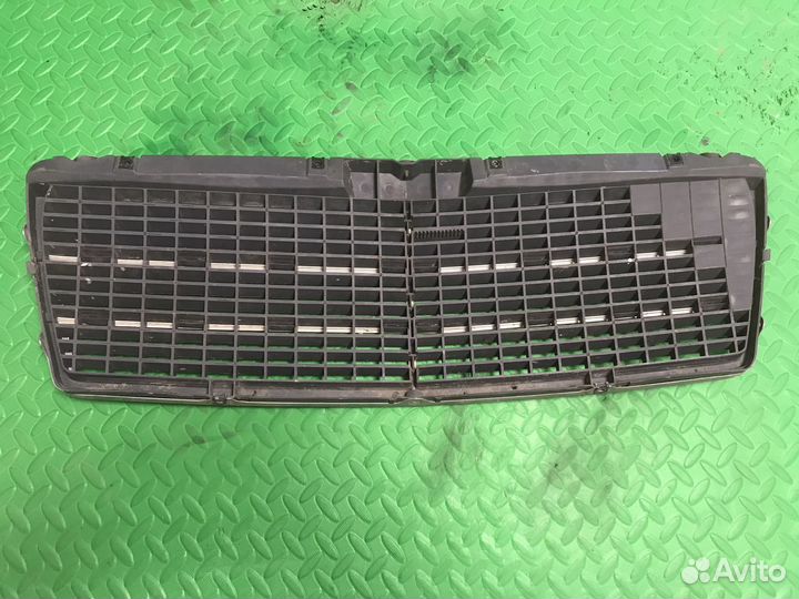 Решетка радиатора mercedes w210