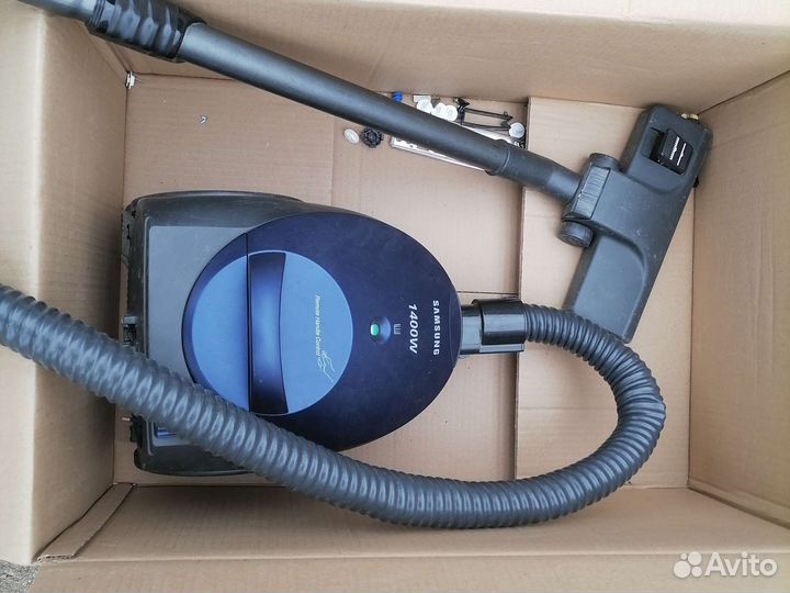 Пылесос Samsung VC6914H