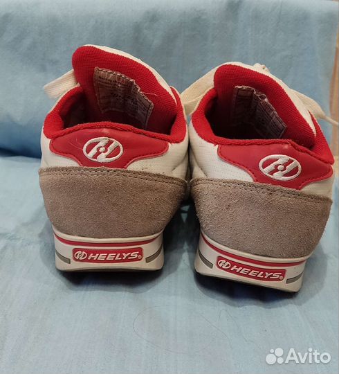 Роликовые кроссовки Heelys