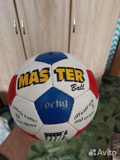 Ремонт футбольных, волейбольных и др