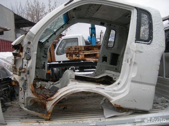 Кабина Киа Бонго 3 2012 год и внутренности