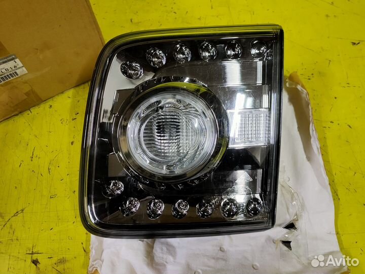 Фонарь правый внутренний Patrol Y62 265501LB1A