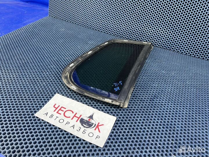 Стекло боковое заднее правое VW Tiguan NF 06-11