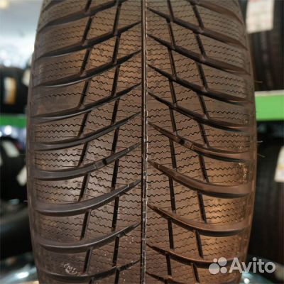 Зимние шины 285 45 r19. Bridgestone Blizzak lm001. Bridgestone Blizzak lm001 EVO. Bridgestone 225/45/18. Бриджстоун близак 001.