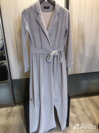 Платье праздничное