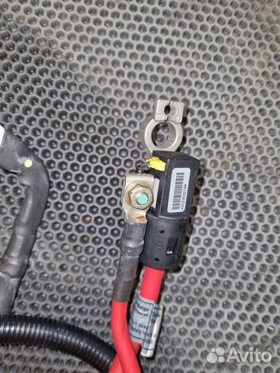 Плюсовой провод акб BMW E39 M62