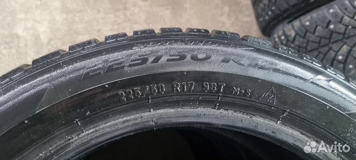 Pirelli Ice Zero 225/50 R17