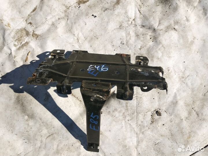 Площадка крепления Акб с бмв Е46