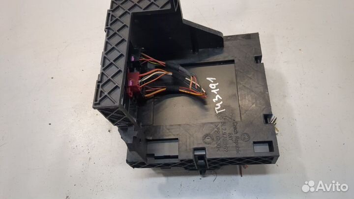 Блок управления бортовой сети Skoda Yeti