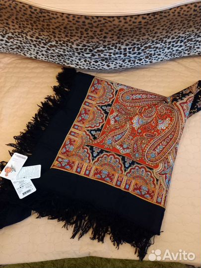 Павлопосадский платок, шерсть. Палантины