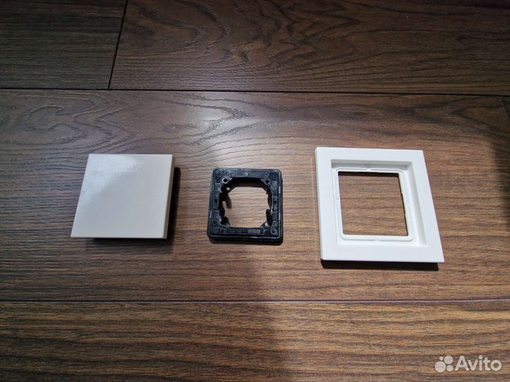 Белая рамка Jung LS-design LSD981