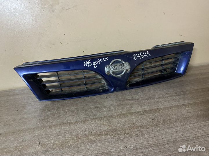 Решетка радиатора Nissan almera N15 дорестайлинг