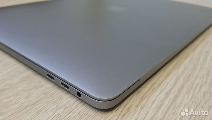 MacBook Pro 15 2019 i9/16/512 + USB Hub