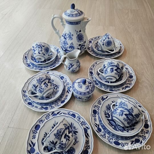 Чайный сервиз. Синий лук. Луковый узор