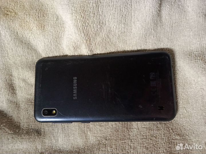 Samsung Galaxy A10, 2/32 ГБ