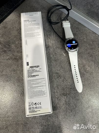 Смарт-часы Samsung Galaxy Watch4 Classic 42mm