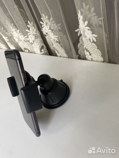 Держатель для телефона в машину