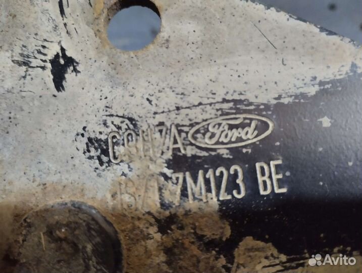 Подушка крепления двигателя Ford Mondeo 3