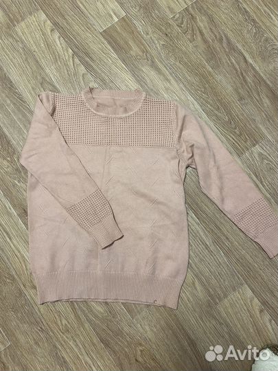 Свитер женский