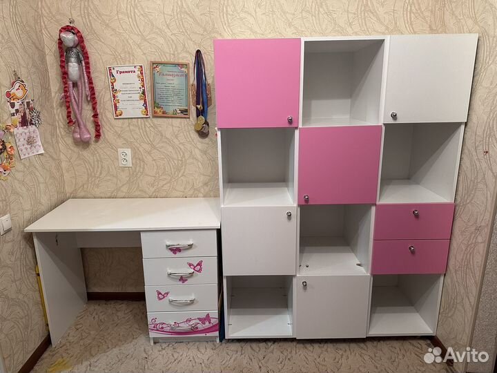 Письменный стол и шкаф