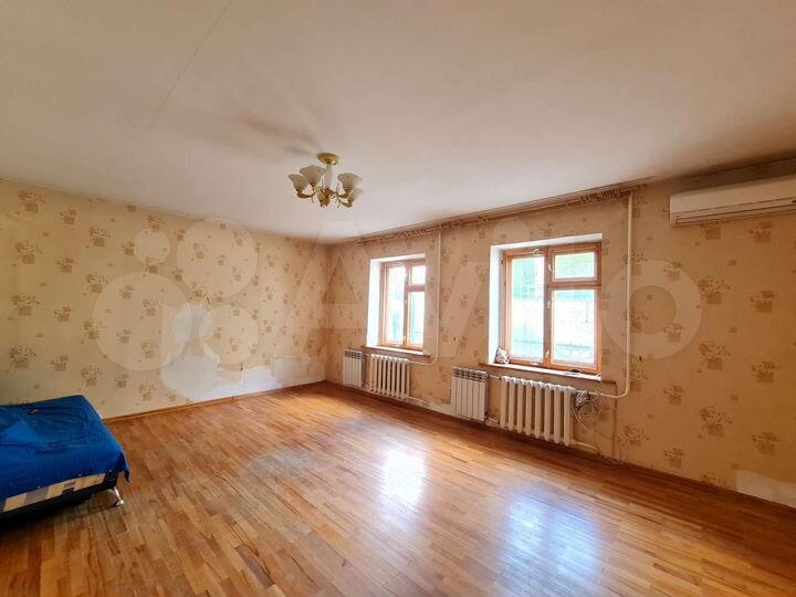 Дом 204,3 м² на участке 6 сот.