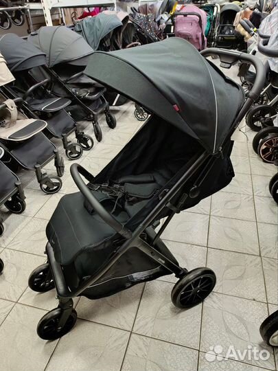 Коляска Carrello Nero