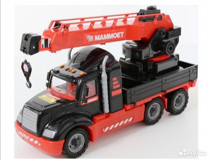 Автомобиль-кран с поворотной платформой