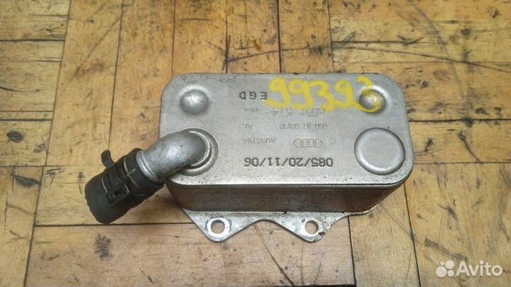 Радиатор масляный Audi A4 B7 2.0 2009